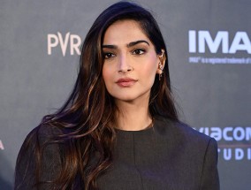 索南·卡普尔（Sonam Kapoor）是迪奥的新任品牌大使