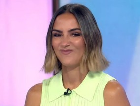 “Loose Women”乐队的弗兰基·布里奇(Frankie Bridge)怒斥那些“人人都讨厌与之合作”的获奖明星